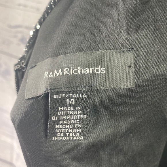 R&M Jumpsuit Silver and black wide legged - Picture 5 of 6